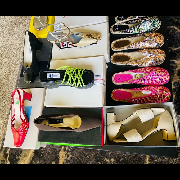 Size 8 Women’s Shoes - Picture 3 of 5